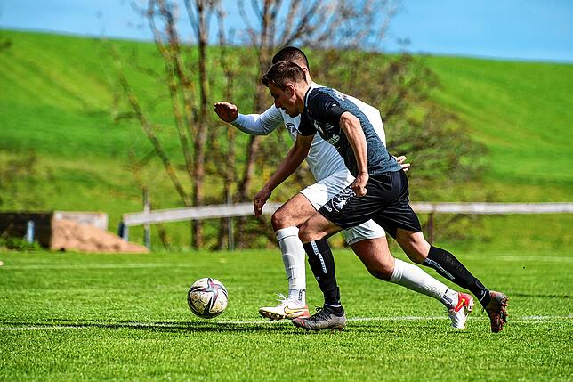 Bild 4: SV Waldhaus besiegt den SV Rheintal glatt mit 4:0 &ndash; und wir haben Bilder!