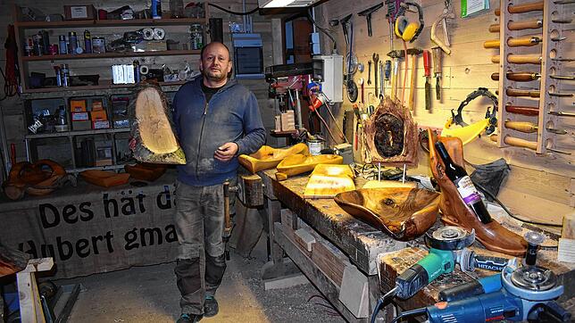 In Hubert Rombachs Holzkunstwerkstatt in Ühlingen entsteht Schönes aus Holz.