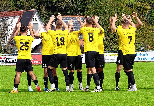 Bild 27: TSV Aach-Linz besiegt im Spitzenspiel den FC Öhningen-Gaienhofen mit 2:1. Die besten Bilder!