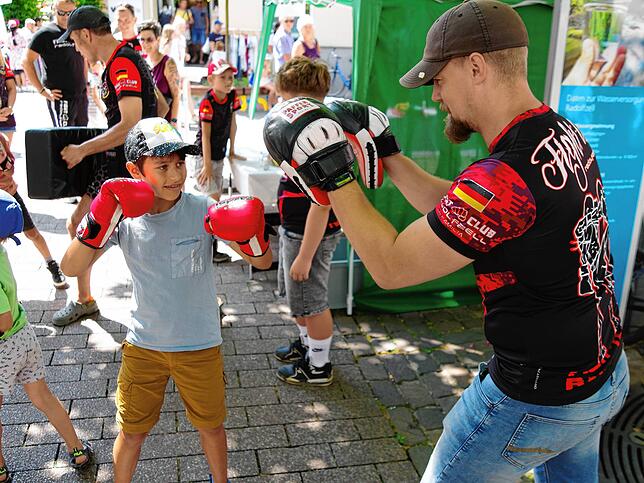 Bild 7: Bilder vom Aktionstag Herz für Kinder