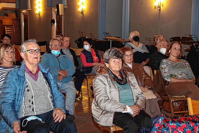 Freunde der alemannischen Mundart kamen bei der Veranstaltung des Meßkircher Bildungswerkes auf ihre Kosten.