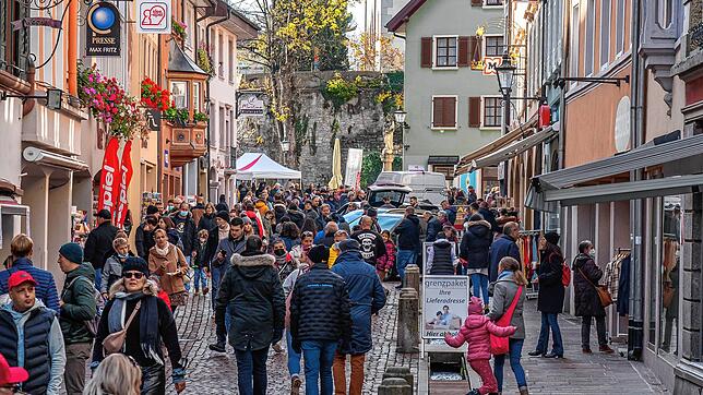 Beim Sonntagsverkauf in Tiengen öffnen am 5. November die Geschäfte von 12 bis 17 Uhr. (Archivbild)