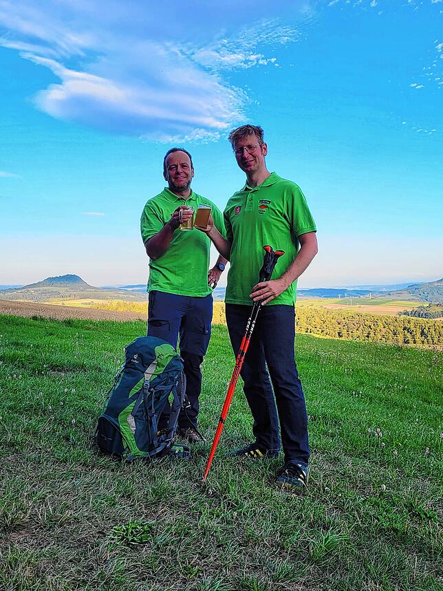 Die beiden Vorsitzenden des Tengener Schwarzwaldvereins Oliver Bock (links) und Matthias Back stehen in den Startlöchern für die ...