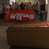 Zypresse, Zink, dann Eiche: Bilder aus dem Vatikan zeigen, dass Papst Benedikt XVI. in drei Särge bestattet wurde..