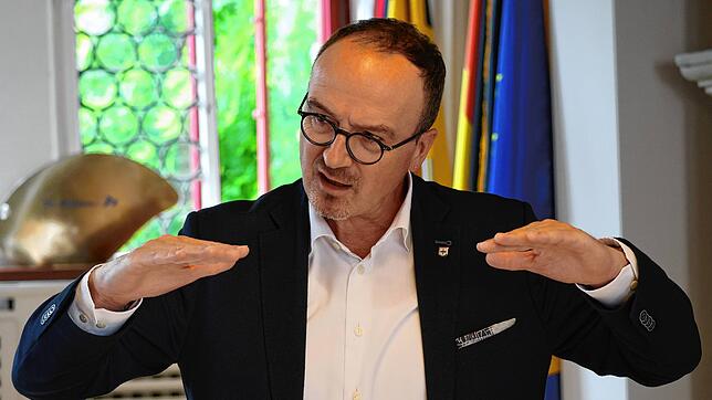 „Du kannst nur neu investieren, wenn du auch irgendwo bereit bist, etwas zu verkaufen.“ Im Sommerinterview spricht der Konstanzer ...