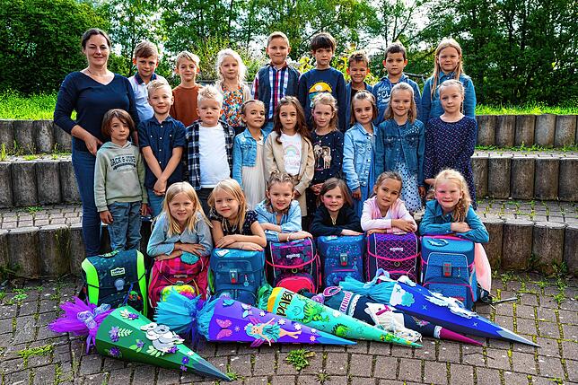 Die erste Klasse der Grundschule Burgberg mit Klassenlehrerin Gabriele Reisser.