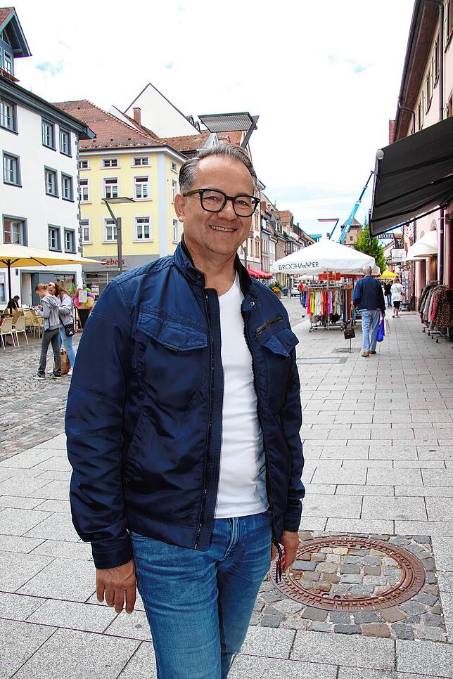 Viel spannender als den Unterricht findet Christian Hauser 1974 den Inhalt seiner Schultüte. Er hegt positive Erinnerungen an seinen ...