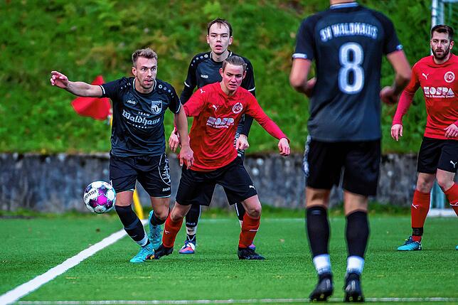 Bild 8: SV Waldhaus gewinnt beim FC 08 Bad Säckingen mit 3:1 &ndash; und wir haben Bilder!