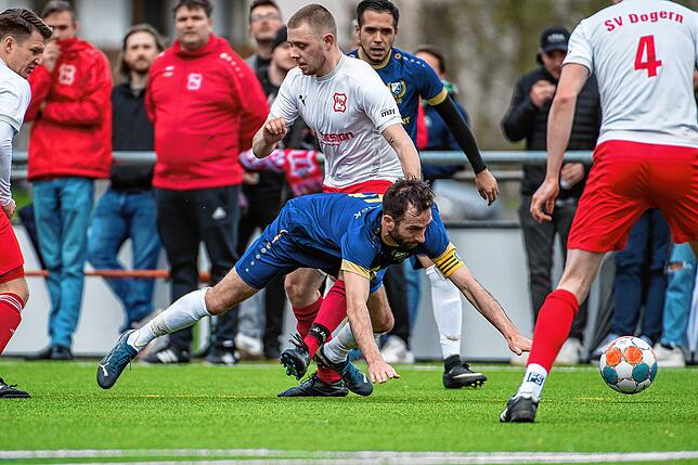 Bild 11: SV Albbruck gewinnt Derby zu seinem Jubiläum mit 4:2 gegen den SV Dogern &ndash; und wir haben Bilder!