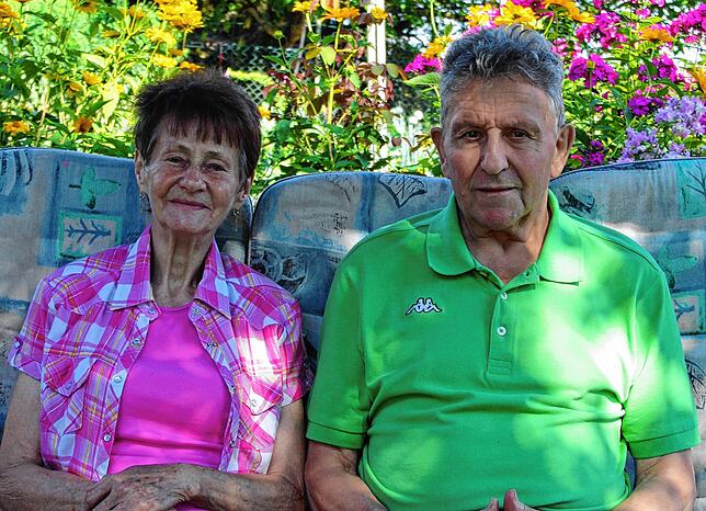 Gertrud und Reinhold Berger kümmern sich auch im hohen Alter um den Willkommensplatz am Ortseingang von Wolpadingen