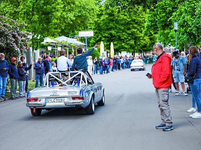 Bild 42: Oldtimerparade in Friedrichshafen lockt zahlreiche Zuschauer – exklusive Bilder!