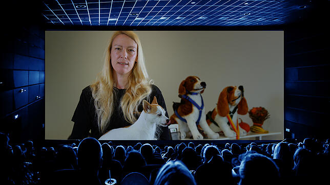 Nadine Vögel, Leiterin des Kreistierheims, wird bei den Stadtgeschichten, die am 13. April in den Donauhallen zu sehen sein werden, ...
