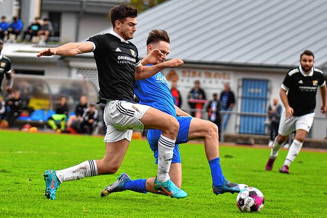 Bild 13: SV 08 Laufenburg fehlen beim 2:2 im Derby beim SV Weil vier Minuten zum Sieg &ndash; wir haben Bilder!
