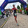 Paul Nykiel vom ASC Konstanz hat die Premiere des „Swim & Run“ im Überlinger Uferpark gewinnen.