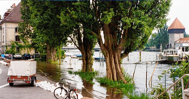 Bild 12: Archivbilder vom Hochwasser 1999 in Konstanz!