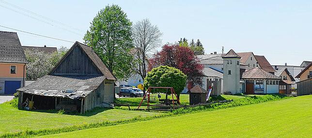 Der auf dem Areal befindliche Schuppen ist in die Planung einbezogen. Sein baufälliger Anbau wird entfernt.