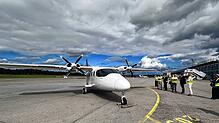 Mit diesem Flugzeug will Flyv ab Mai 2025 auf Bestellung fliegen. Kunden in spe aus der heimischen Wirtschaft konnten am Flughafen ...