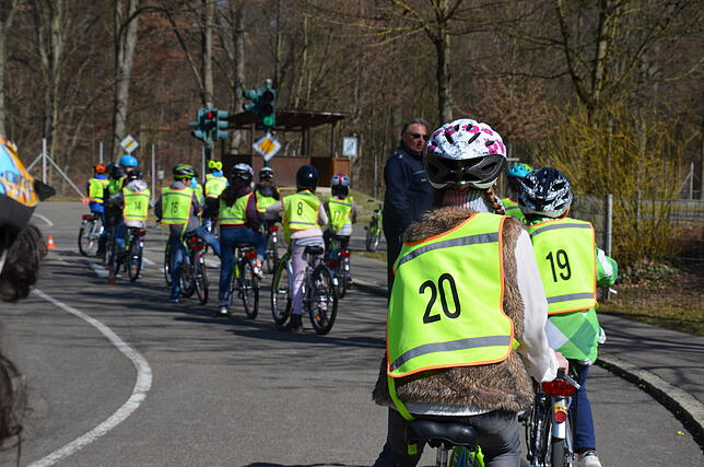 Weil Kinder ihre motorischen Fähigkeiten zunehmend verlieren, soll der praktische Verkehrsunterricht künftig nur noch in so genannten ...