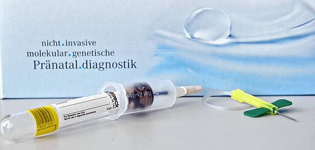 2018 wird ein „Praena-Test“ der Konstanzer Firma LifeCodexx vorgestellt. Die Tests sollen über eine vorgeburtliche ...