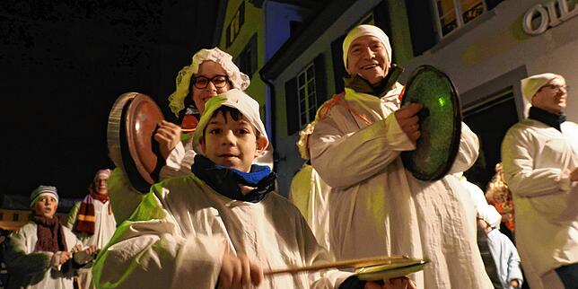 Hemdglonkerumzug durch die Niederburg, 2023 endlich wieder ohne Corona-Einschränkungen.