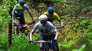 Vorn weg: Nick Winkler aus Freiburg setzte sich mit solidem Vorsprung beim 20. Waldhaus Bikemarathon durch.