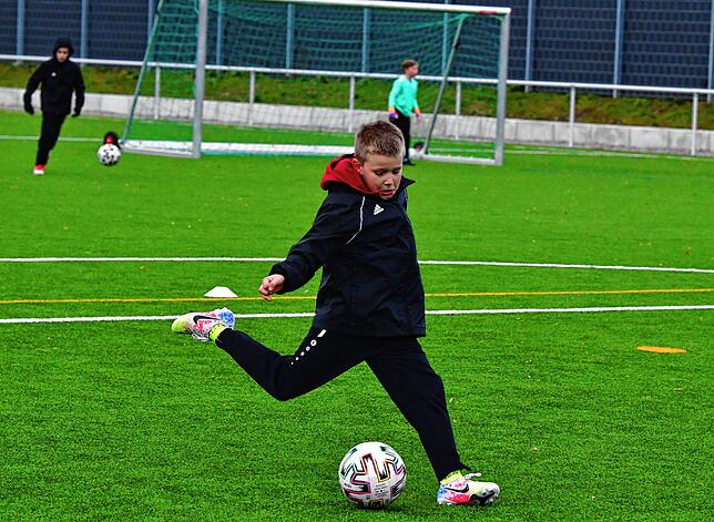 Bild 23: Eindrücke vom Training der E-Junioren des SV Jestetten nach der Corona-Pause