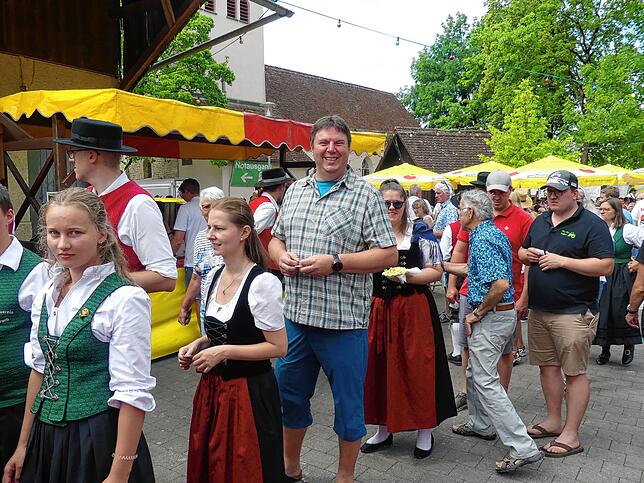 Bild 7: Gute Laune beim Mostfest in Bermatingen-Ahausen