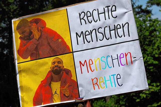 Bild 12: Der CSD Konstanz feiert 20. Geburtstag mit einer Pride-Parade durch die Stadt