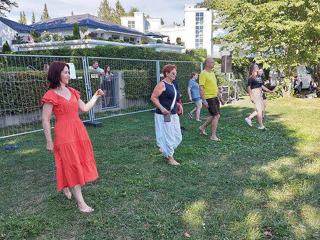 Bild 16: Erste Bilder vom Festgelände! In Konstanz kommen mehr und mehr Besucher zum Seenachtfest