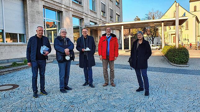 Premiere des Gestaltungsbeirats in Singen mit den Architektur-Experten (von links) Werner Wohlleber, Günter Herman, Leonhard Schenk mit ...