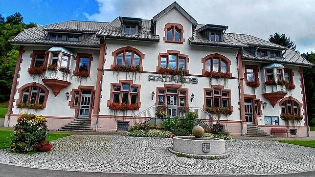 Die Gemeindeverwaltung auf dem Todtmooser Rathaus möchte eine neue Stelle für einen Kommunikations- und Eventmanager schaffen..Foto Böhm