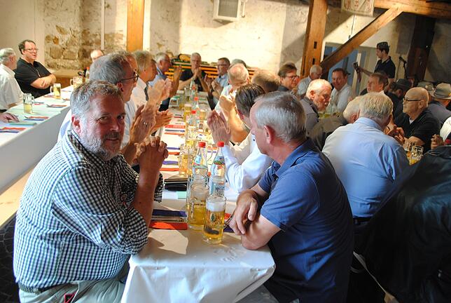 Bild 38: Bilder vom Gulaschessen der 551. Waldshuter Chilbi in der Stadtscheuer