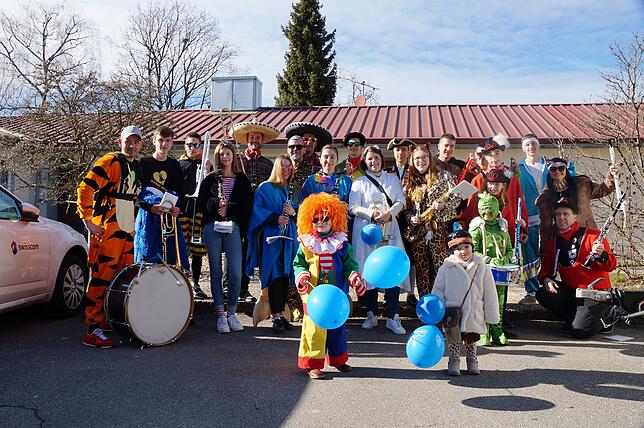 Bild 1: Bilder vom Kinderumzug- und Kinderball in Ludwigshafen