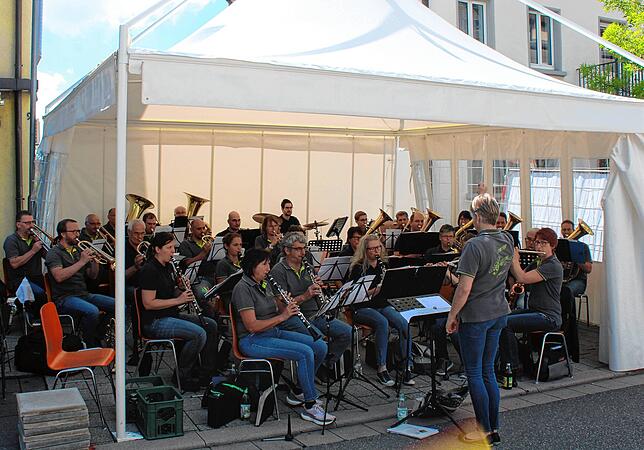 Bild 14: Schweizer Feiertag 2022: Bilder vom Straßenfest Teil 2