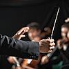 Im Konzert bügelt das Orchester manchen Fehler des Dirigenten aus. Verwaltung und Politik ist das in Bezug auf die Intendantin offenbar ...