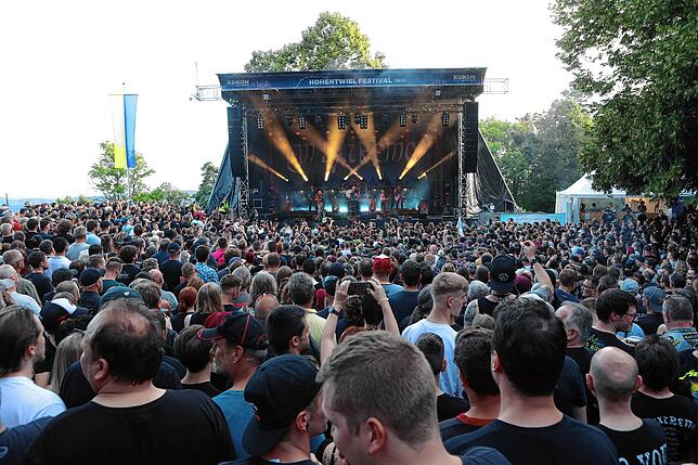 Bild 1: In Extremo vor mittelalterlicher Kulisse beim Hohentwiel-Festival – die besten Bilder (2/2)
