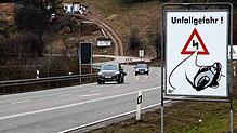 Am Randenabstieg der B&nbsp;314, hier mit Blick auf die unfallträchtige Sonnenhofkurve, ist die Überholspur dieses Jahr wieder von April ...