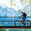 Immer mehr Radfahrer mögen es elektrisch. Doch Reparaturen sollte man nicht selbst vornehmen.