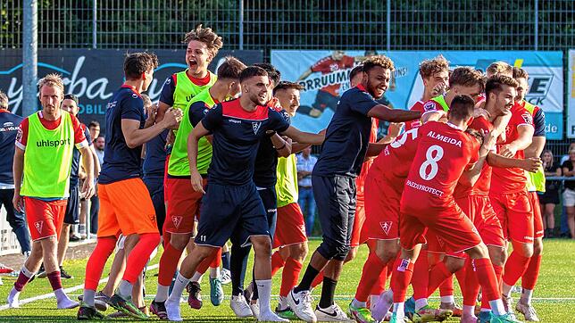 Der 1. FC Rielasingen-Arlen will, wie hier nach dem 3:2-Siegtreffer von Nico Kunze im Verbandspokalduell, am Freitagabend auch gegen den ...