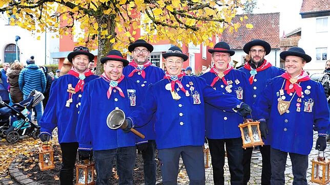 Traditionell wird dem Löffinger närrischen Volk am 11.11. das Narrenmotto verkündet. Die Laternenbrüder von links: Alexander Gromann, ...