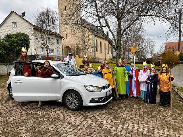Zahlreiche Sternsinger-Gruppen waren im Landkreis Waldshut unterwegs. In Niederwihl kamen sie sogar mit dem Sternsinger-Mobil.