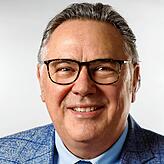 „Sie erzählen seit Jahren, dass wir in der Mangelverwaltung sind“, sagt Jürgen Faden (Freie Wähler) in Richtung ...