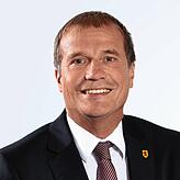 „Einige Projekte wie die Feuerwehrzentrale, das Hallenbad und weitere Wohnbauprojekte sind zwar auf den Weg gebracht, warten aber ...