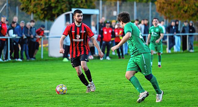 Bild 15: Unsere Bildergalerie von Bezirksligaspiel zwischen dem FC Bodman-Ludwigshafen und dem TSV Aach-Linz