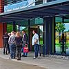 Vor der außerordentlichen Mitgliederversammlung des AfD-Kreisverbands in der Talwiesenhalle in Rielasingen-Worblingen: Thorsten ...