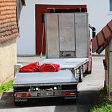 Präzisionsarbeit war gefragt, um das Gespann zum Beladen hochzufahren.