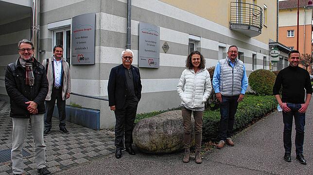 Seit 20 Jahren bereichert die Parkresidenz das Stadtbild von Tiengen. Auch ohne Fest zu diesem Anlass, ließ es sich Awo-Geschäftsführer ...