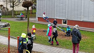 Zwei Millionen Euro, das ist einer der größten Posten im Haushalt 2025, sind für den Erweiterungsbau der Bermatinger Grundschule eingeplant.
