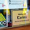 &bdquo;Hoheitsgebiet Karina&ldquo; An der Rezeption des DKV-Campingplatzes in Staad steht klar, wer hier die Chefin ist.