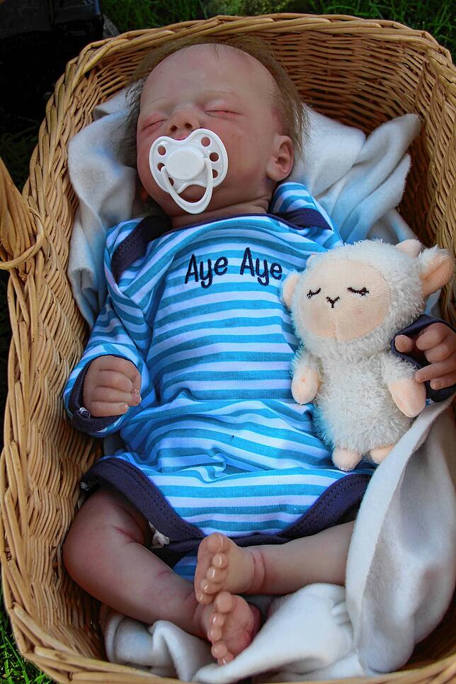 Eine fertige Reborn Puppe